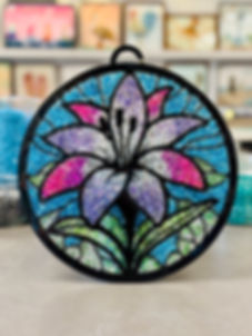 Lilly Suncatcher Home Kit