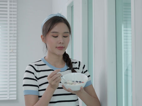 Transform Your Relationship with Food with Mama-Meditation: Discover a Mindful and Nourishing Eating