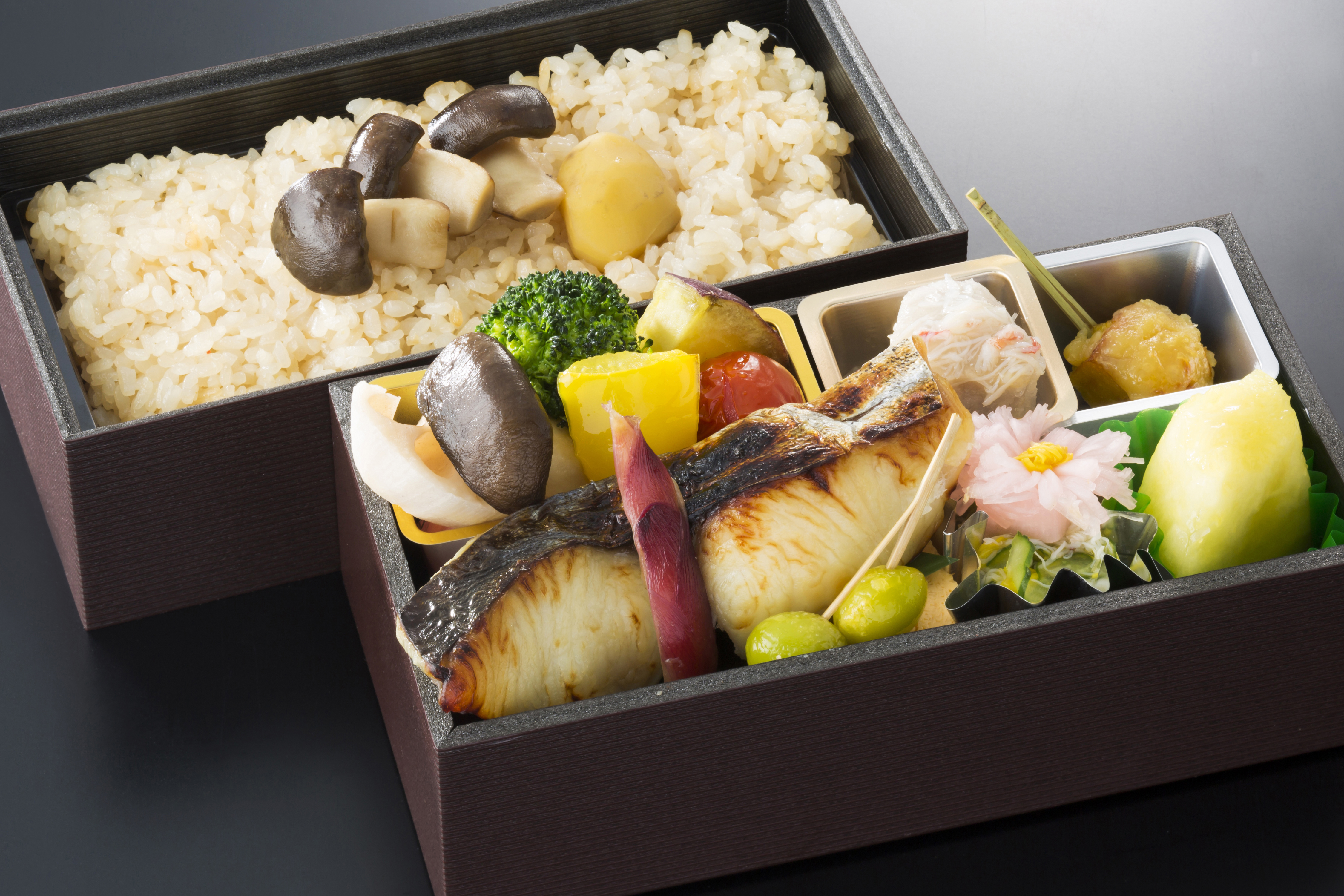 焼魚弁当(炊込ご飯)