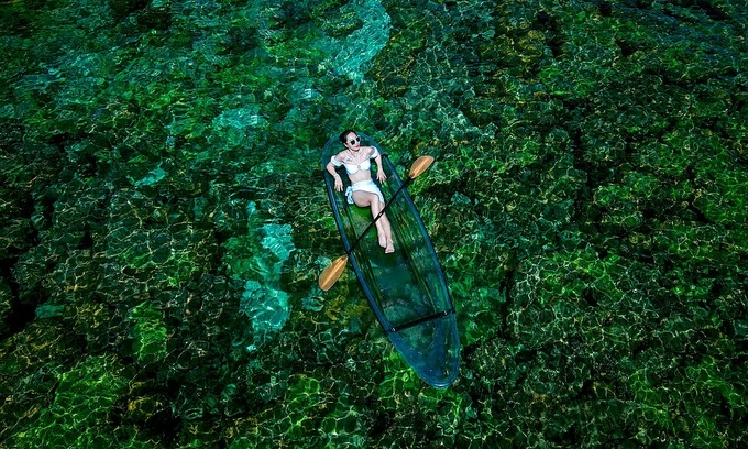 A woman on a boat on Phu Quoc Island. Photo by VnExpress/Phan Phuong