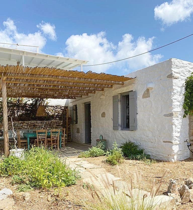Maison Aloni A sifnos à louer pour les vacances dans les cyclades