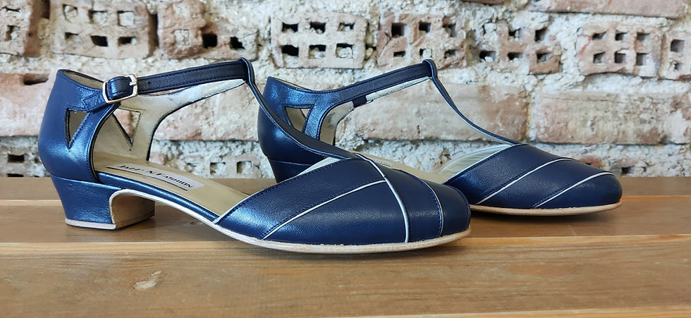 Thumbnail: Seashell Shoes - Custom Colors