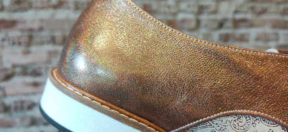 Thumbnail: Super Comfort Oscar Shoes - Shiny Brown