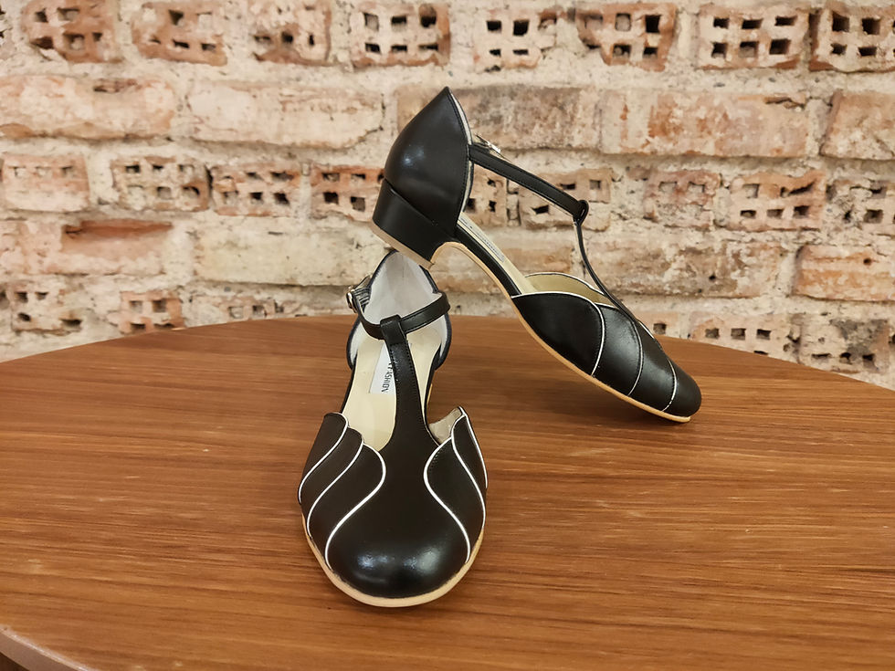 Thumbnail: Hellenistic Shoes - Black & White