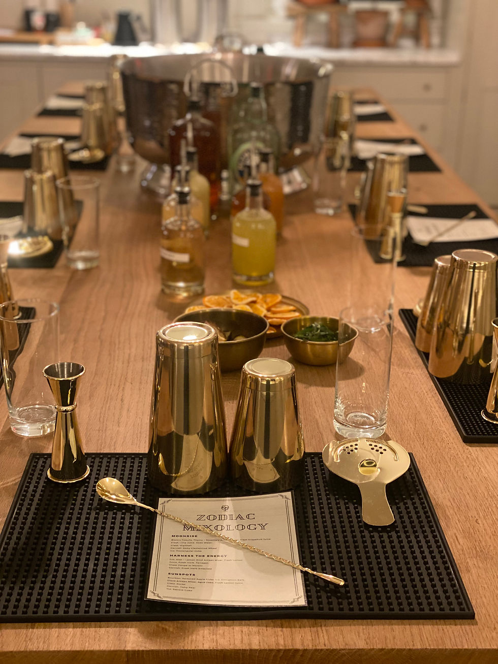 A cocktail class for 10 guests in the beautiful Farmhouse at Inness
