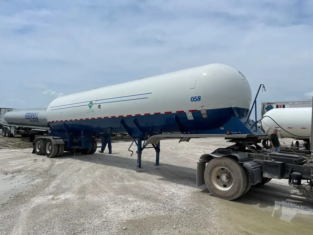 Superior 10,450 gallon anhydrous ammonia NH3 transport trailer with Blackmer pump