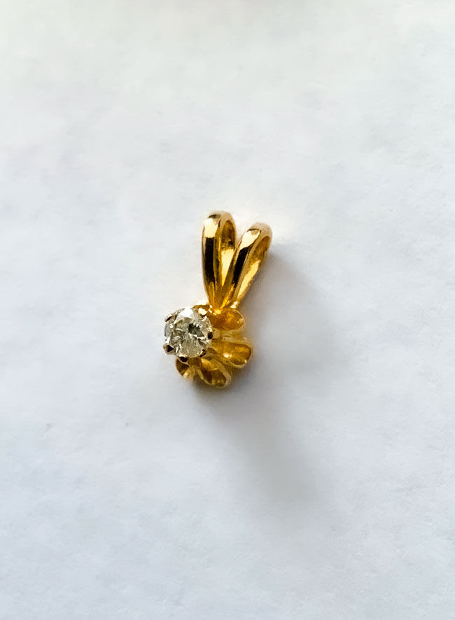 Thumbnail: 14k Gold Round Cut 3mm Diamond Buttercup Pendant