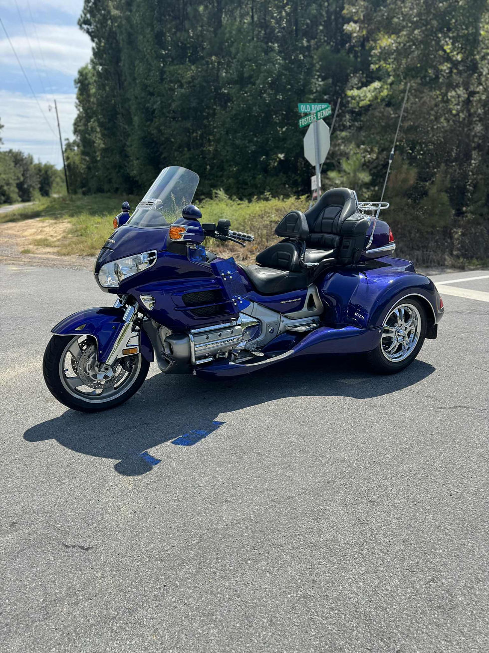 2002 BLUE ROADSMITH 8