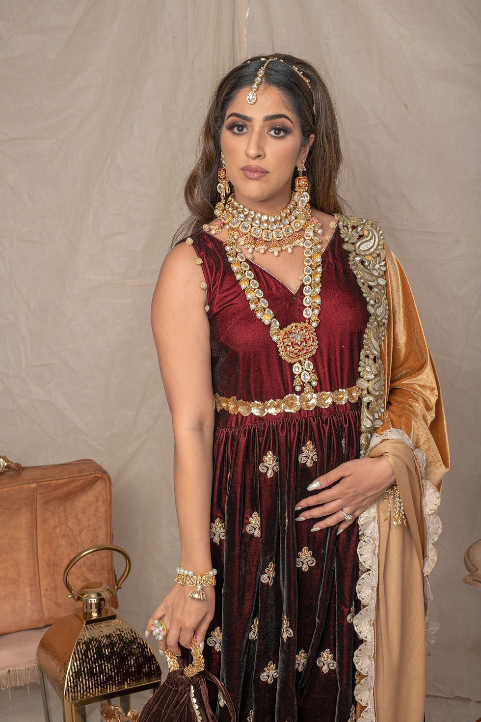 Thumbnail: The long maharani haar with earrings