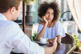 Red Flags and Recognizing Disinterest When Dating a Woman