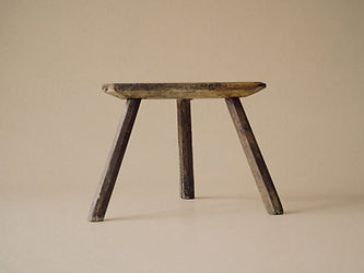 STUDIO_SELI_wooden_stool_06_edited_edited.jpg
