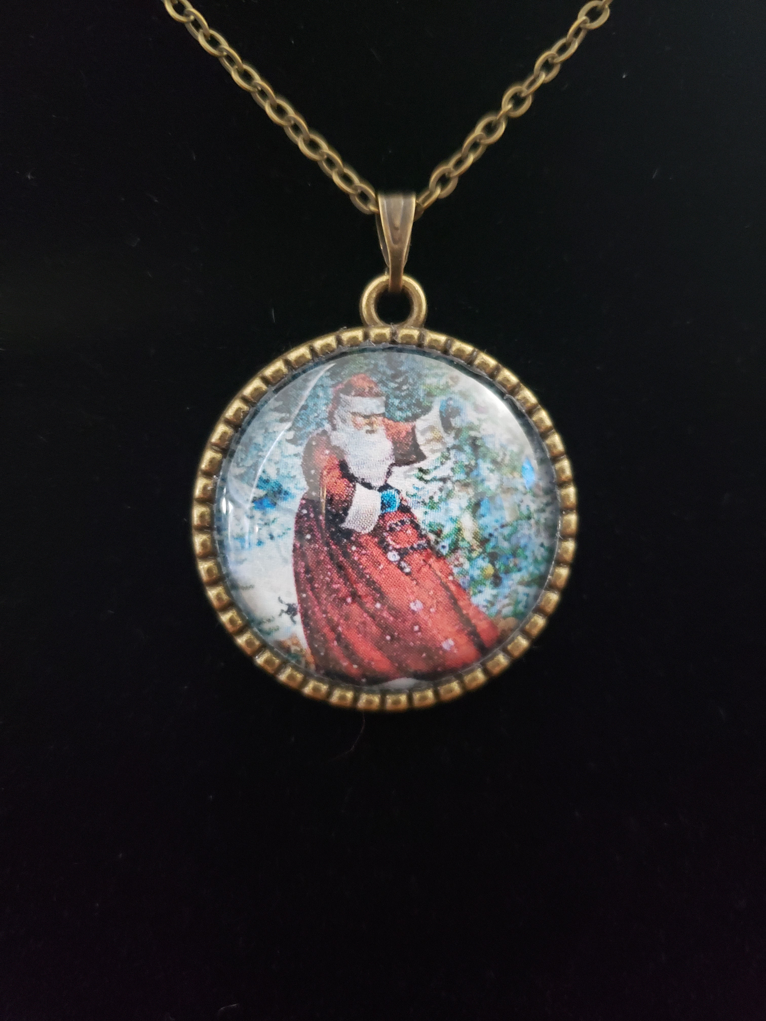 Old St Nick Pendant w/chain