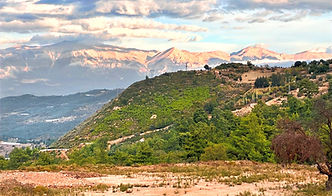 We started a two-week tour of Southwestern Turkey from Munich. We flew to Antalya, passed customs, found our comfortable tour bus with a friendly Turkish driver, and drove 50km to Eldar Resort Hotel in Göynük, TK. The currency used is the Turkish Lira (29 Lira to Euro).