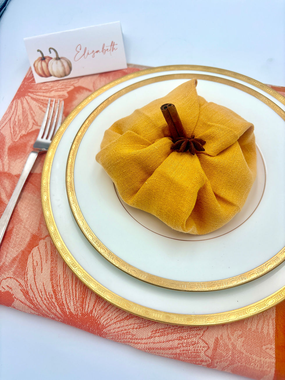 FALL AND THANKSGIVING TABLE DECOR AND TEMPLATES