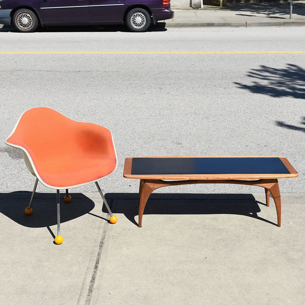 Thumbnail: Adorable Vintage Coffee Table