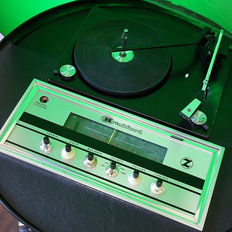 섬네일: Vintage MCM Atomic Green Dome Stereo with JVC Sphere Speakers