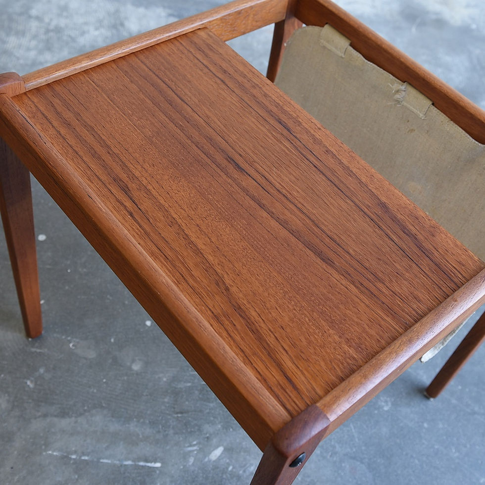 섬네일: BRDR Danish teak Magazine holder and coffee table