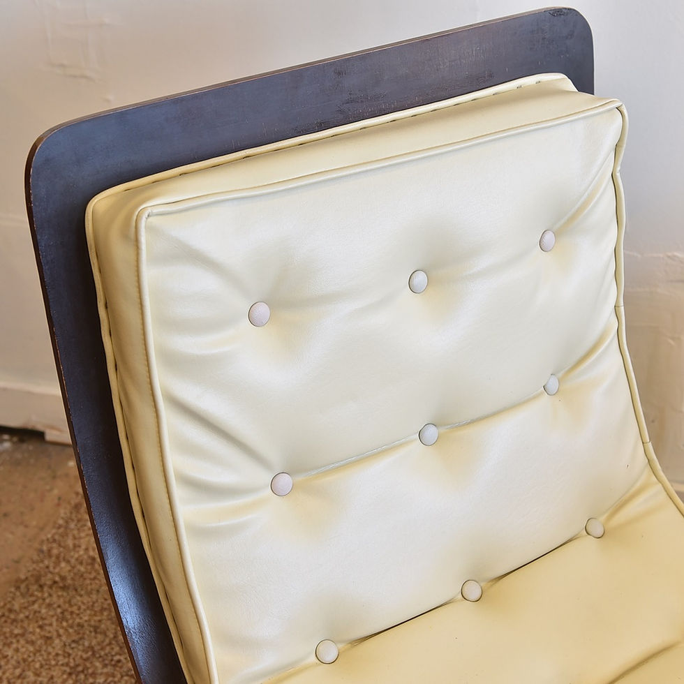 섬네일: Vintage Scoop Chair