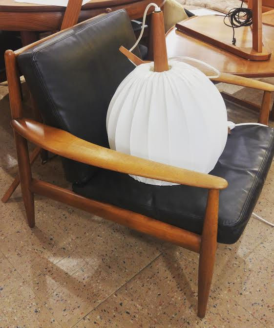 섬네일: Geoge Nelson Style Teak Wall Hanging Lamp