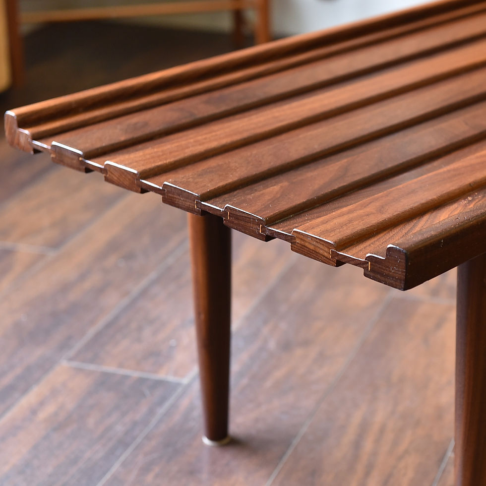 섬네일: Vintage Afrormosia Coffee Table / Bench