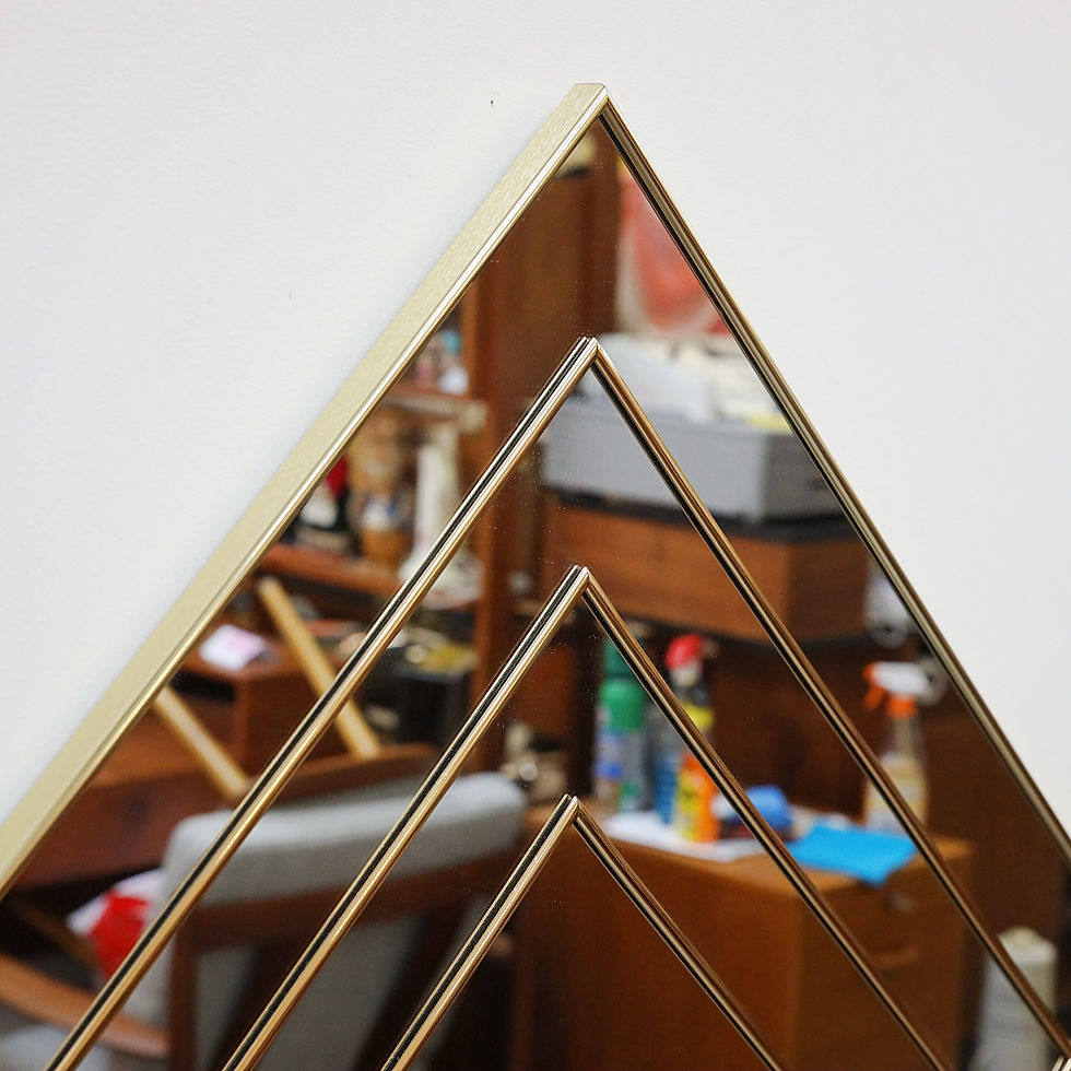 섬네일: MCM Mirror