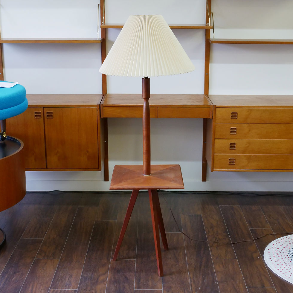 섬네일: 10%Off, Mid century modern 3 legged standing lamp (side table)