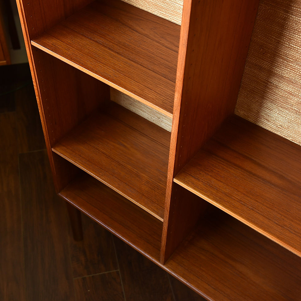 섬네일: Danish Modern Teak Bookcase / Shelving Unit