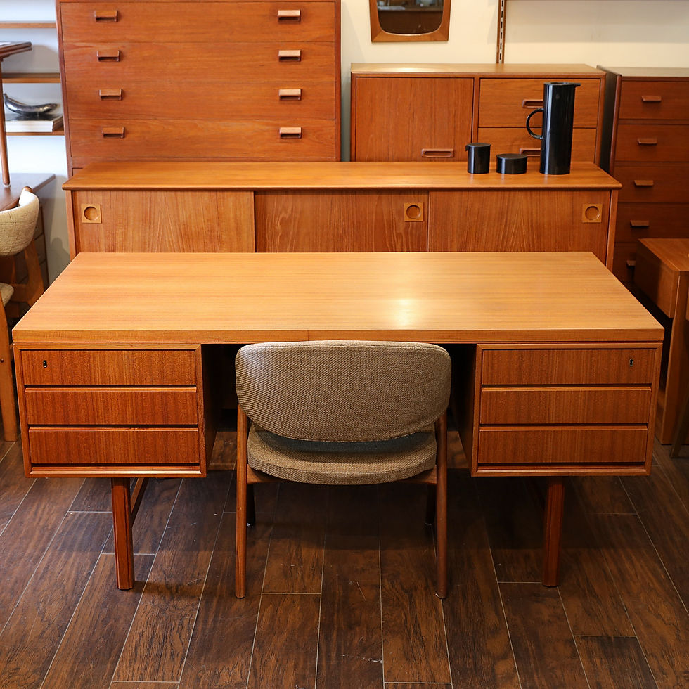 섬네일: Fab! Danish Modern Teak Nr 76 Desk by Omann Jun Møbelfabrik, 1960s