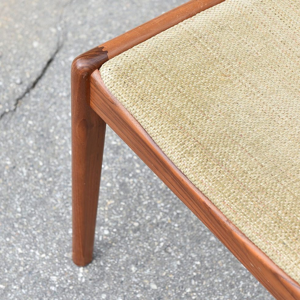 섬네일: Set of 4 Vintage Teak Dining Chairs
