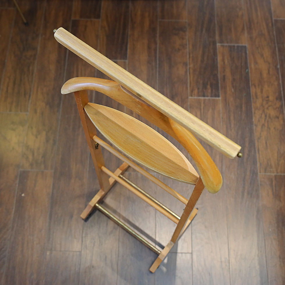 섬네일: Vintage Coat Hanger
