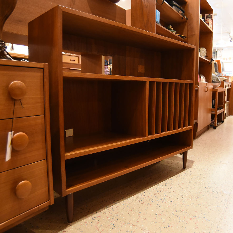 Thumbnail: Vintage Entertainment Shelf/Bookshelf