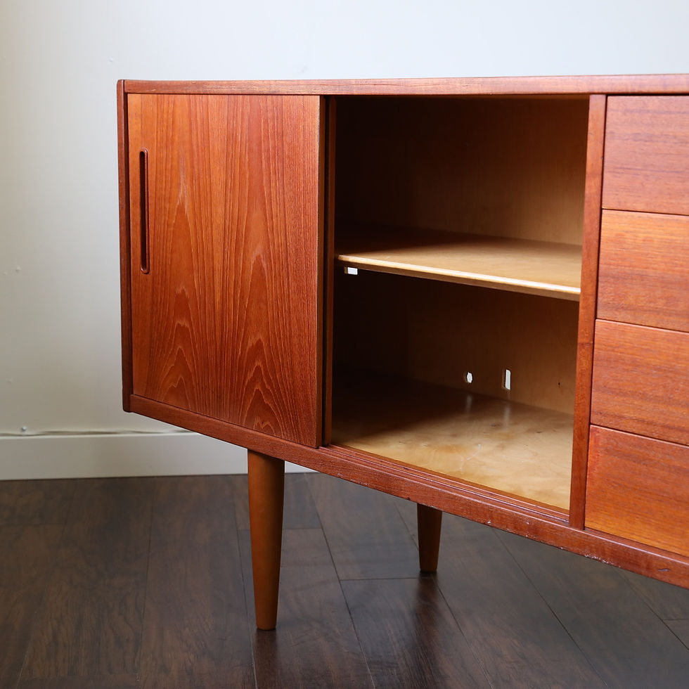 섬네일: Nils Jonsson sideboard for Troeds