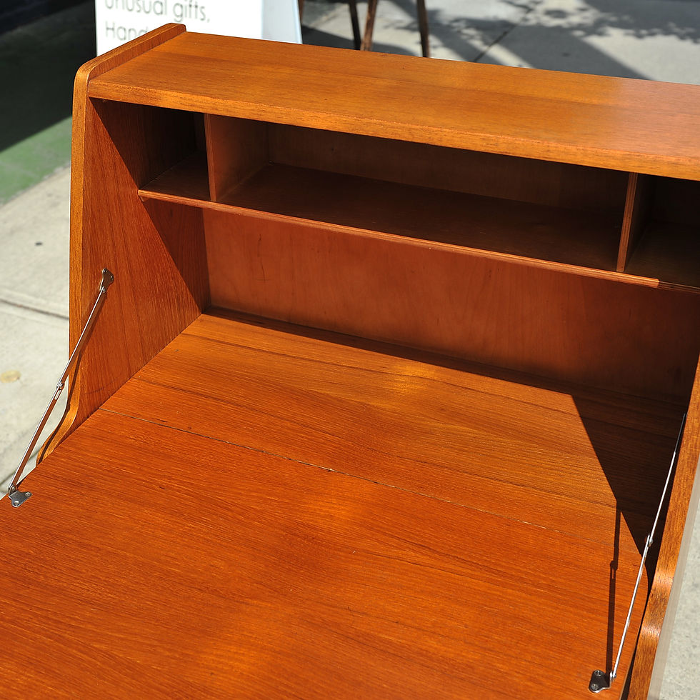 섬네일: Adorable Danish Modern Teak Writing Desk