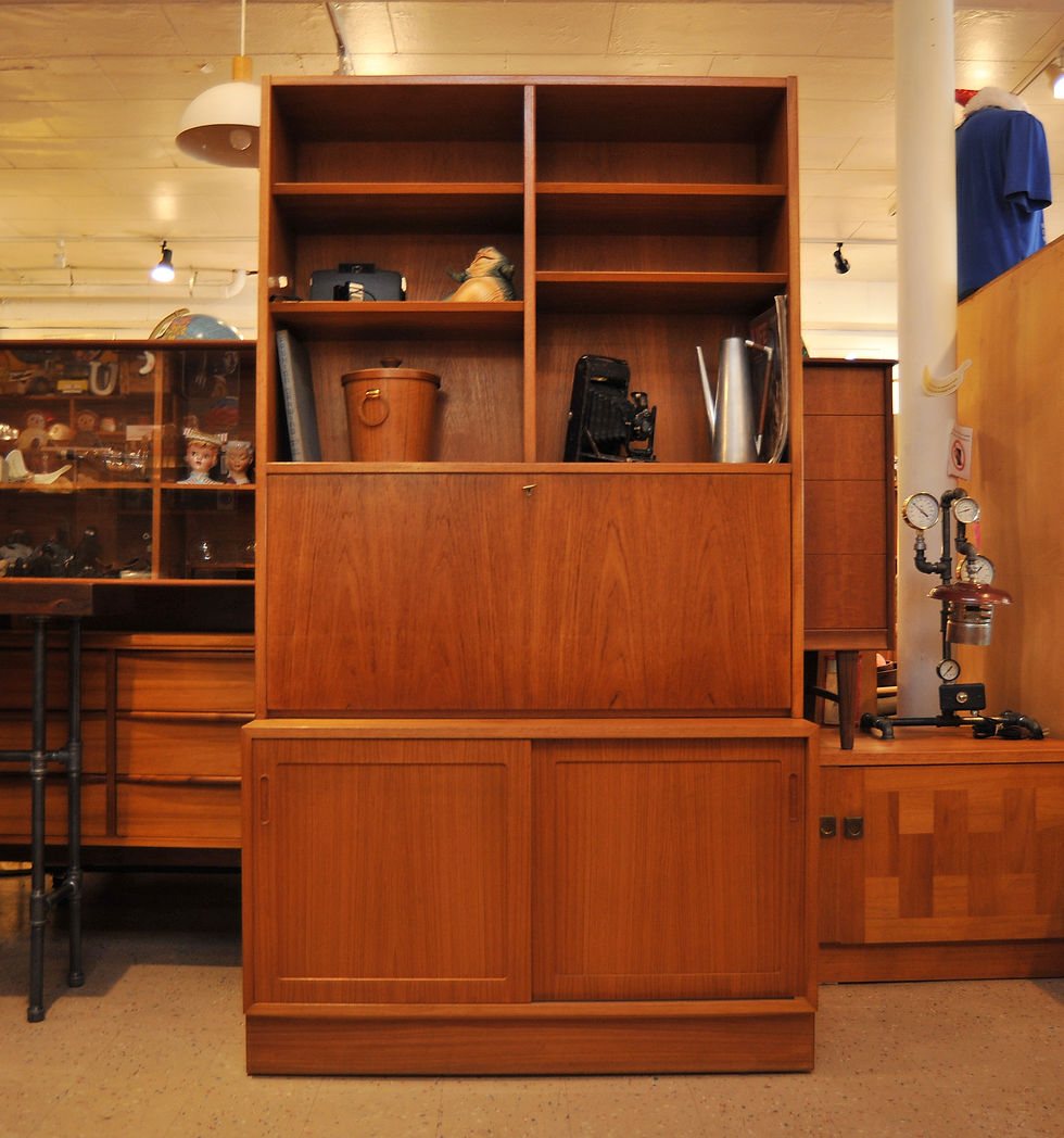 섬네일: Danish Teak Bookcase Desk Secretary by Carlo Jensen for A/S Hundevad & Co.