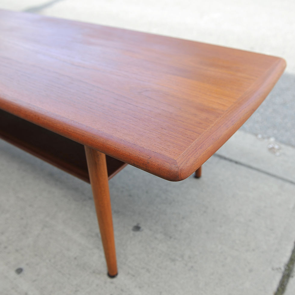섬네일: Mid Century Modern Teak Coffee Table