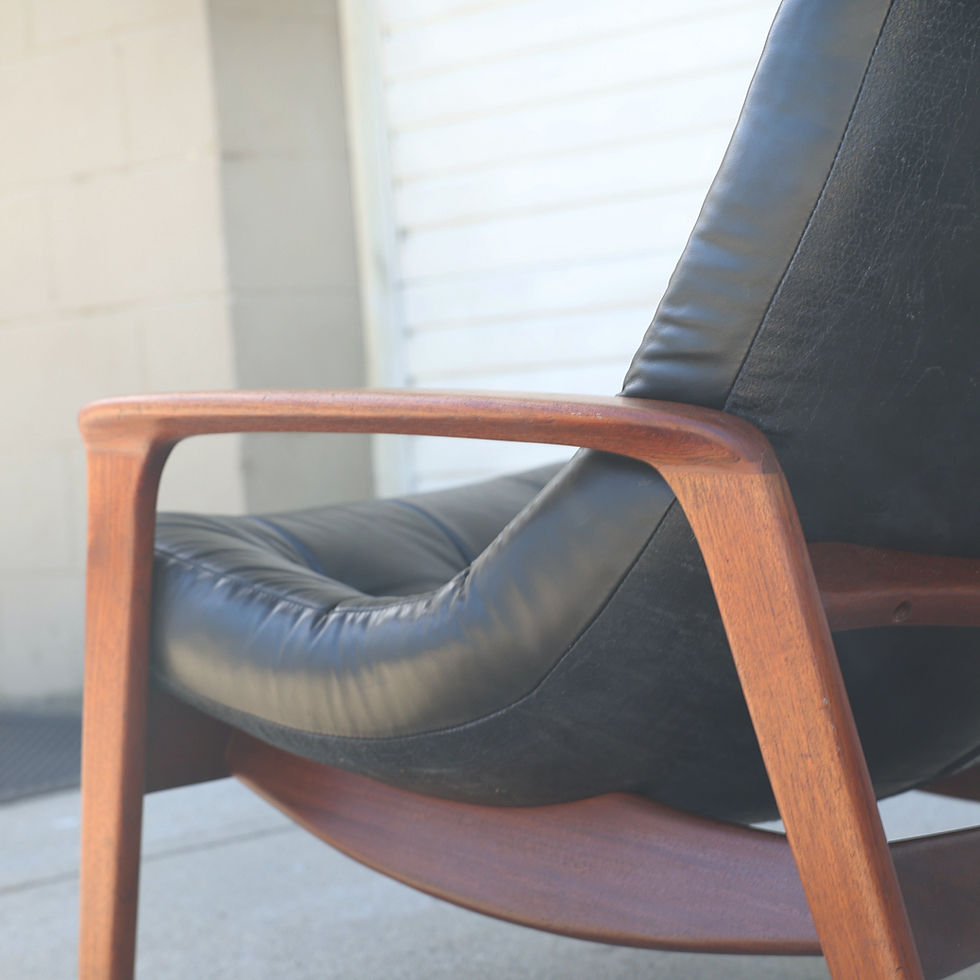 Thumbnail: Iconic Canadian Lounge Chair in Black Leather