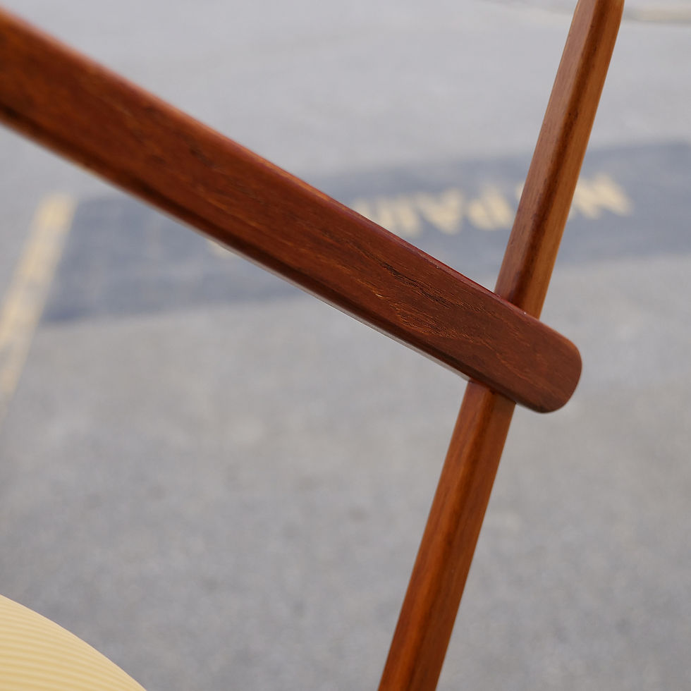 섬네일: Fab Rare Mid century modern teak lamp