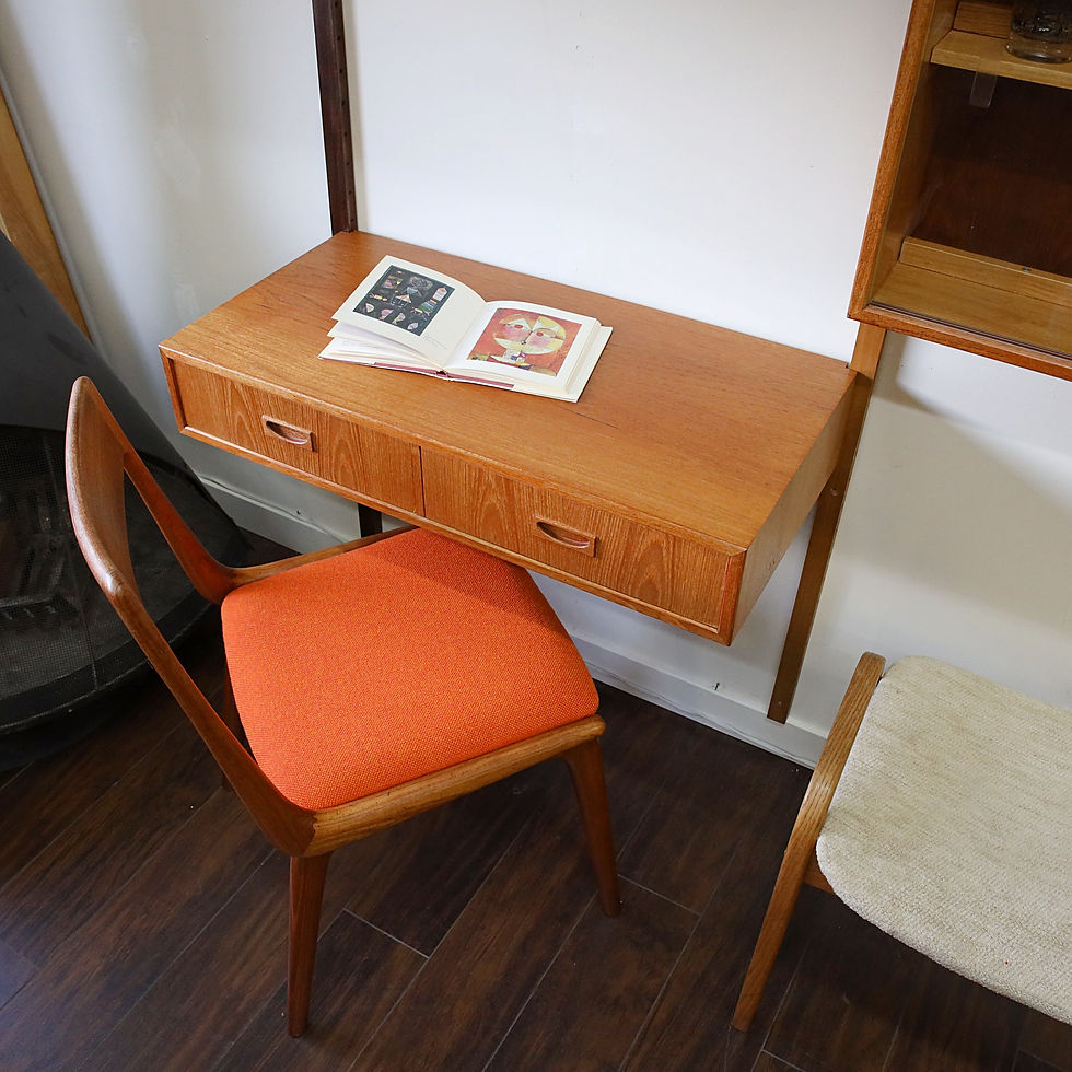 섬네일: Vintage Danish Modern Teak Wall Unit