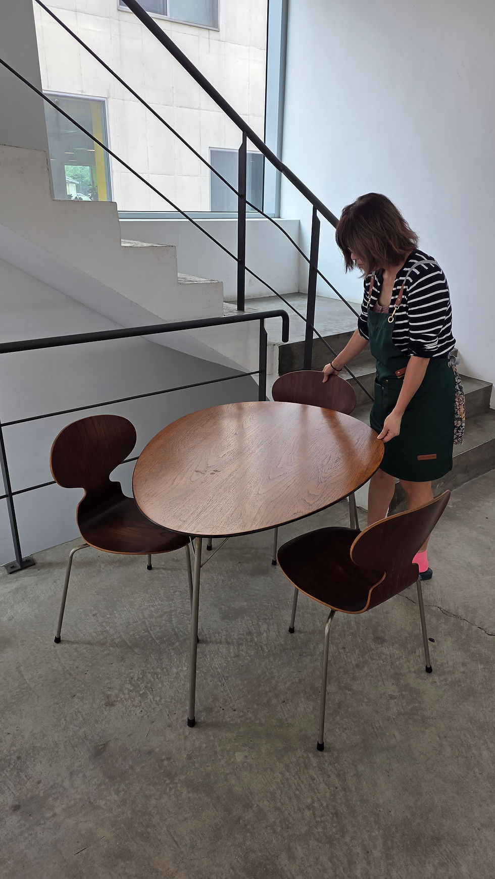 Thumbnail: Fritz Hansen Egg table and 3 ant chairs 50s original vintage