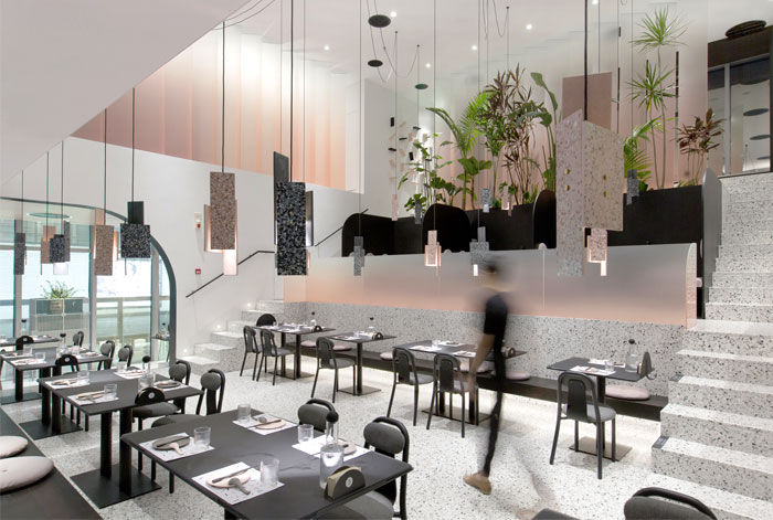 Salão principal em vários níveis