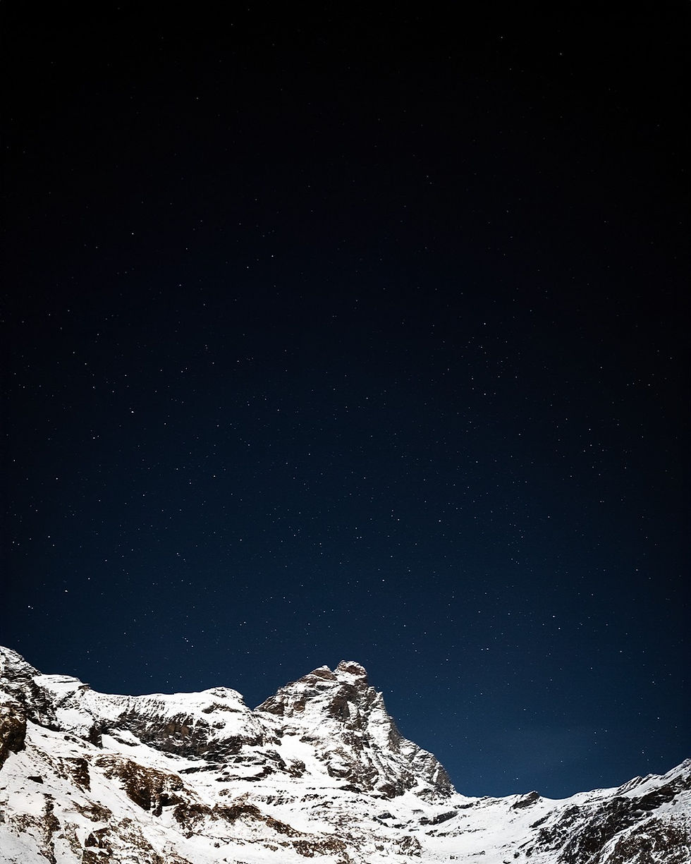 24_OC_ChaletLaFenice_Social_Stars_9-16_001_Compressed