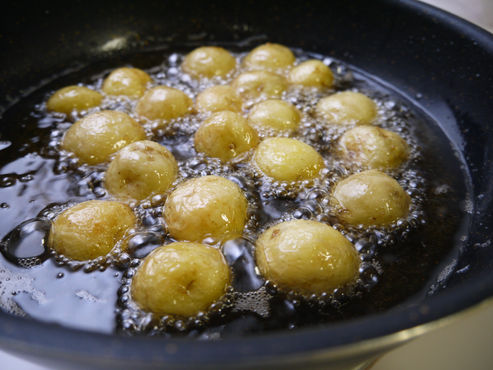 <先生の手作りご飯>揚げたてじゃがいもとオムライス