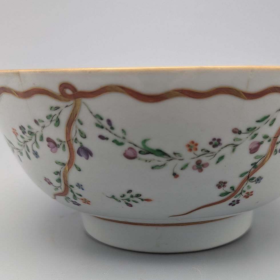 Thumbnail: Chinese Export Famille Rose Bowl with Flower Festoons and Ribbon - side