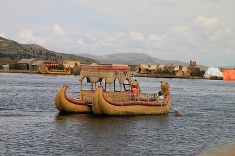 Straw boat - Uros - Lake Titicaca