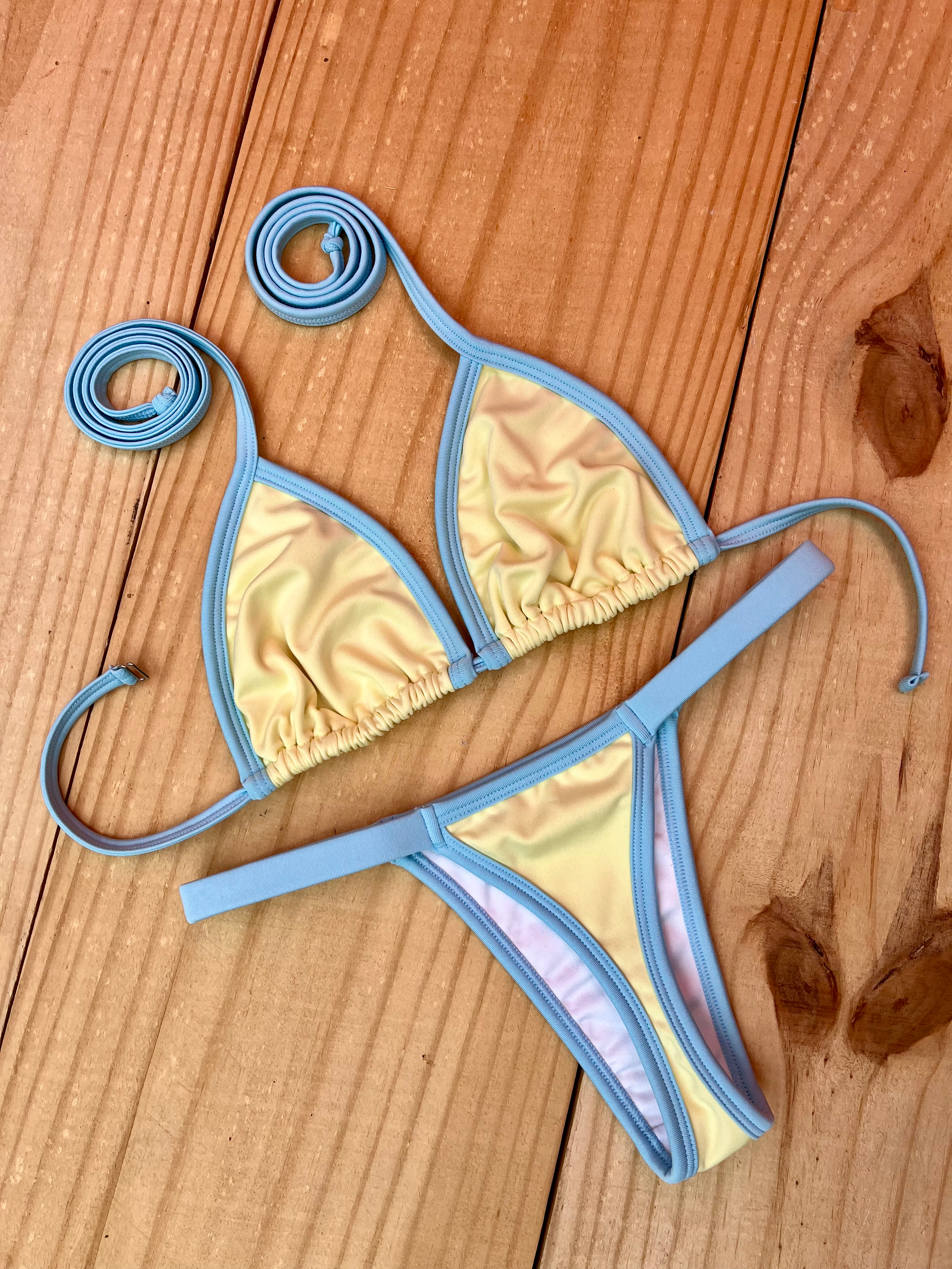 Biquíni Fio Dental Manteiga com Azul Bebe