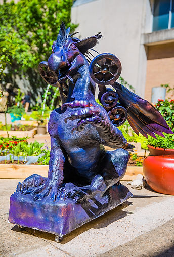 glenVigusProfPhoto_GriffonGUARDIAN_Knoss