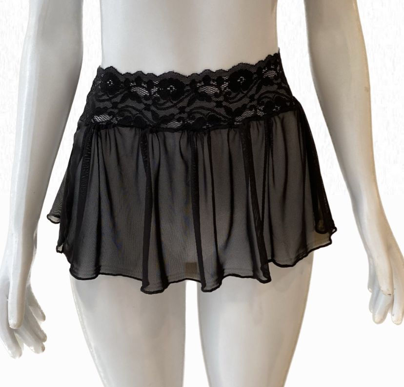 SAINHA PRISCILA EM TULE PRETA REF0751