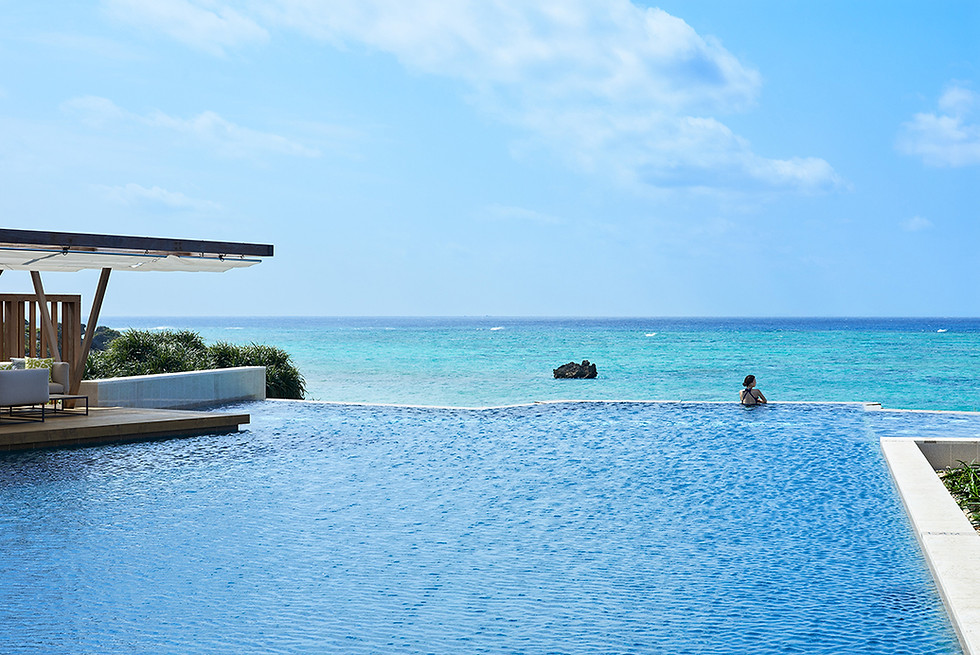 HOSHINOYA Okinawa Pool ©︎Hoshino Resorts