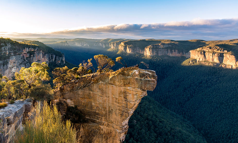 Hanging Rock Lookout, Blue Mountains, Australia Photographer RugliG on iStock