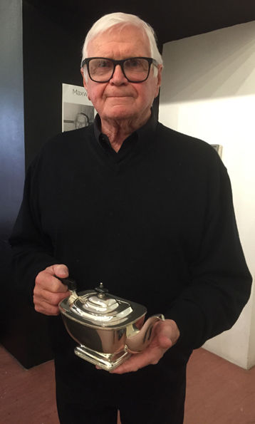 Billie with a Hecworth Teapot